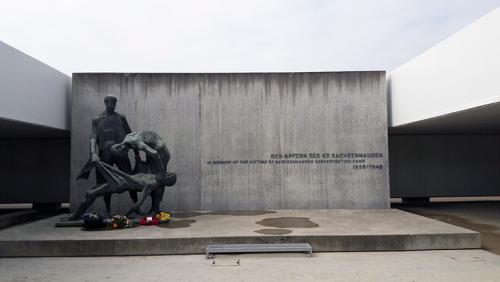 monumento Interior Campo Sachenhausen Berlin visitas guiadas tour guiados