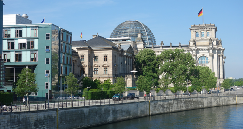 Reichstag, Parlamento con Spree Berlin tour guiado, visita guiada  turistica